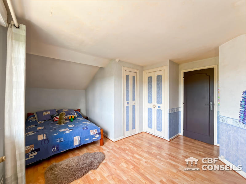 Maison - 206 m² - 7 pièces