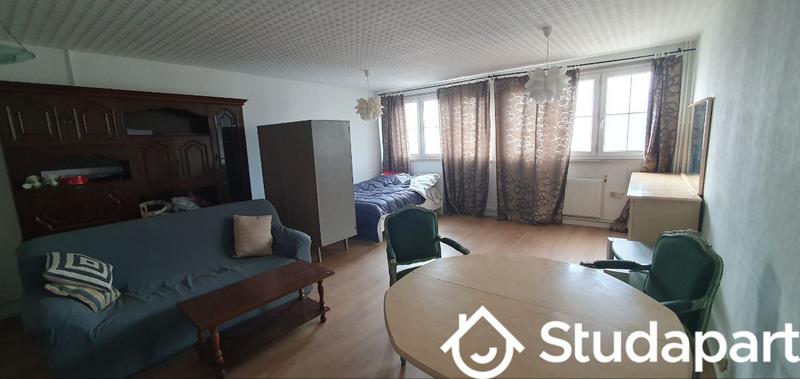 Chambre - 50 m² - 1 pièce