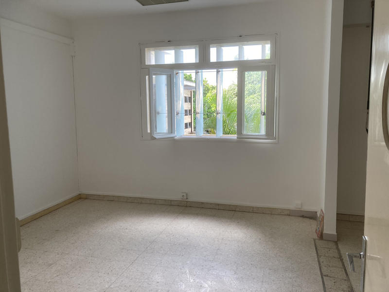 Local commercial - 220 m²