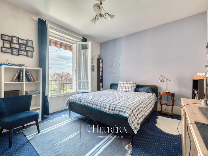 Maison - 180 m² - 7 pièces