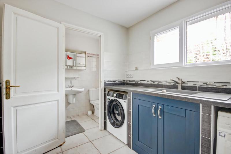 Maison - 203 m² - 7 pièces