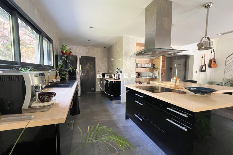 Maison - 155 m² - 5 pièces