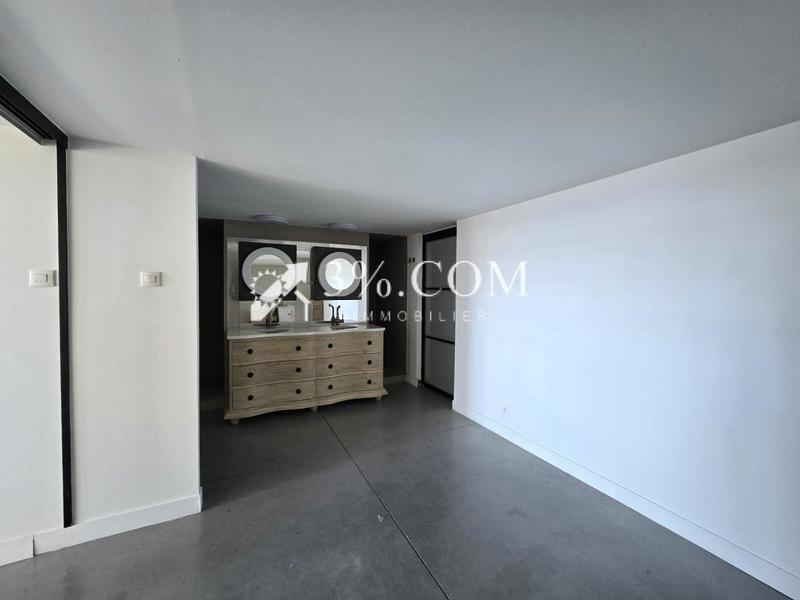 Loft - 170 m² - 5 pièces