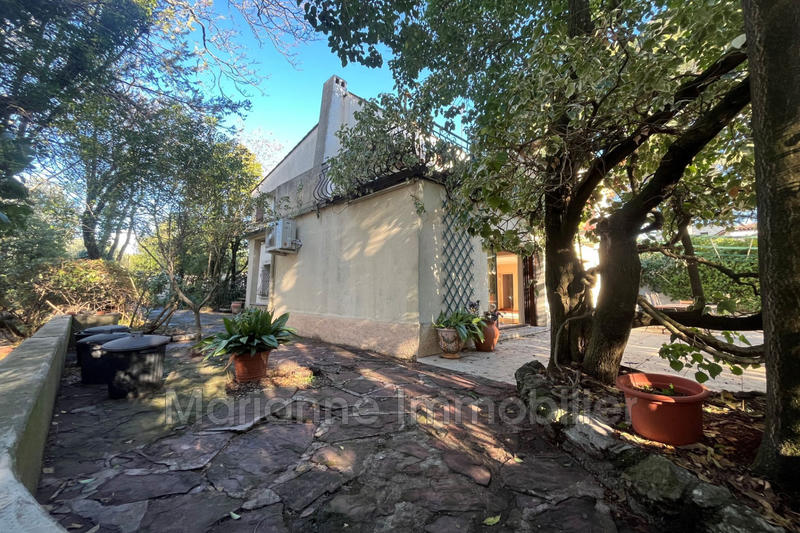 Maison - 180 m² - 6 pièces