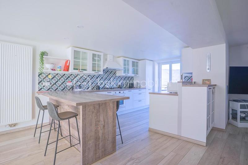 Maison - 190 m² - 7 pièces