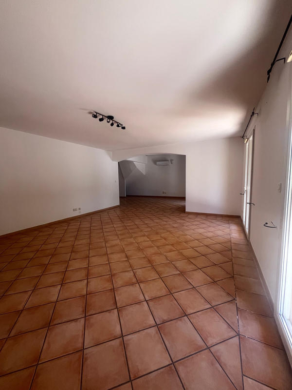 Local commercial - 163 m²