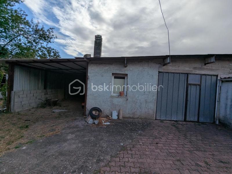 Maison traditionnelle - 250 m² - 11 pièces