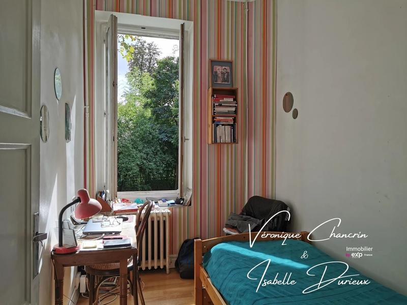 Maison - 198 m² - 7 pièces