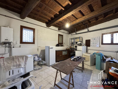 Maison - 296 m² - 10 pièces