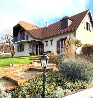 Maison - 140 m² - 6 pièces