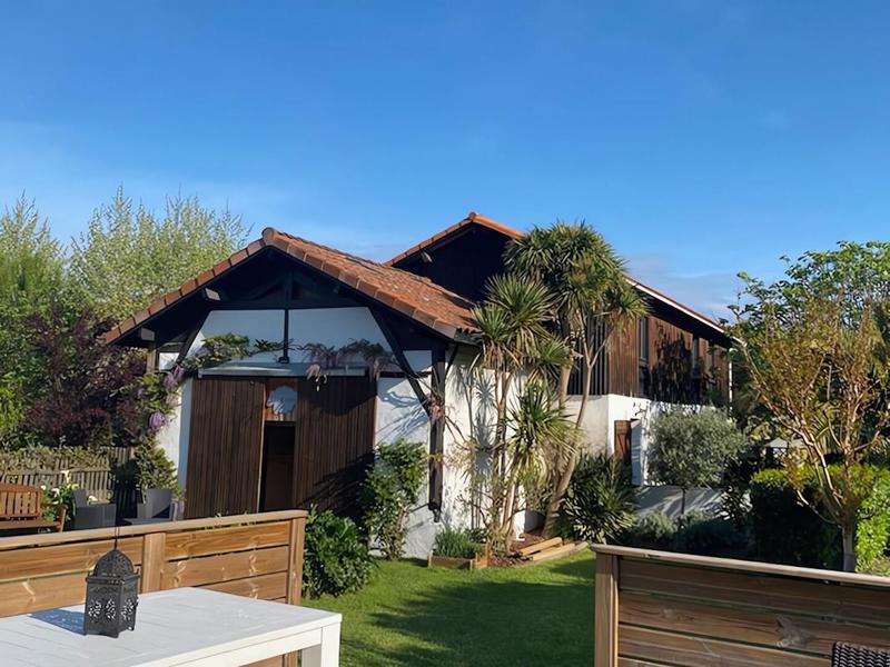 Maison - 217 m² - 10 pièces