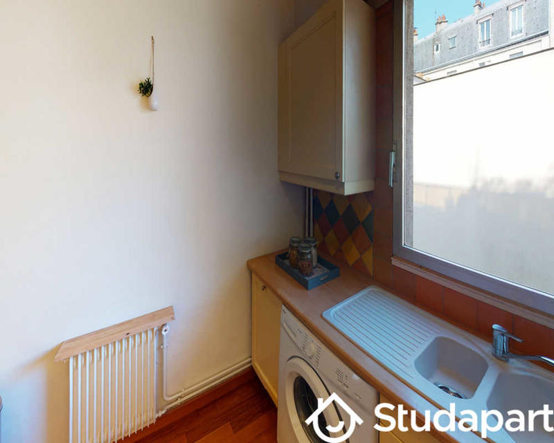 Chambre - 80 m² - 1 pièce