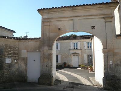 Maison - 350 m² - 9 pièces