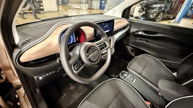 Fiat 500 500e III 42kWh