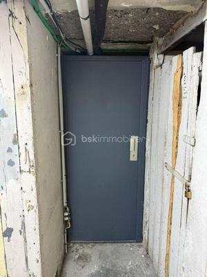 Parking / Garage - 8 m²