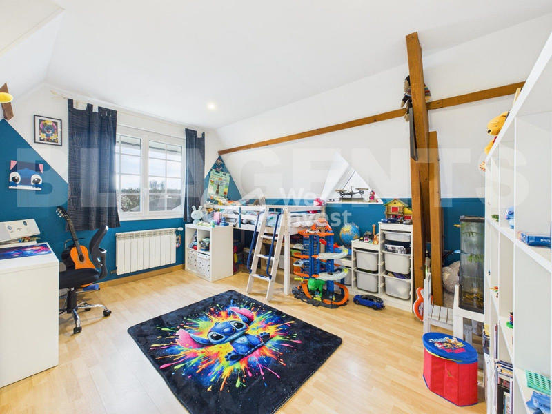 Maison - 140 m² - 6 pièces