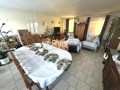 Maison - 140 m² - 8 pièces