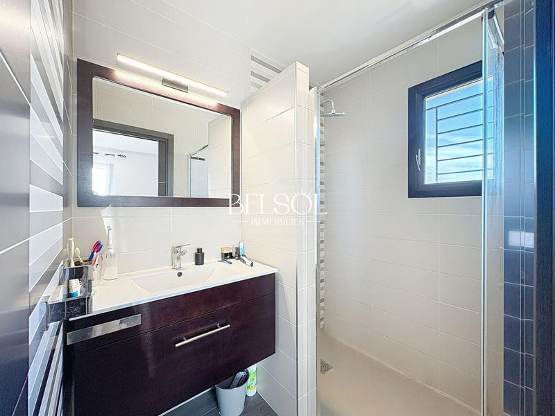 Villa - 211 m² - 4 pièces