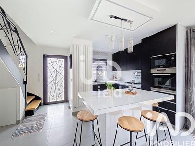 Maison - 120 m² - 6 pièces