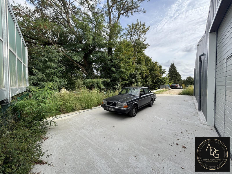 Local d'activités - 280 m²