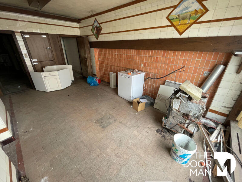 Maison - 260 m² - 10 pièces