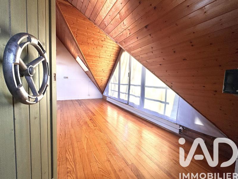 Maison - 266 m² - 11 pièces