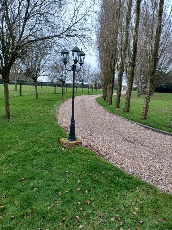 Propriété - 240 m² - 7 pièces