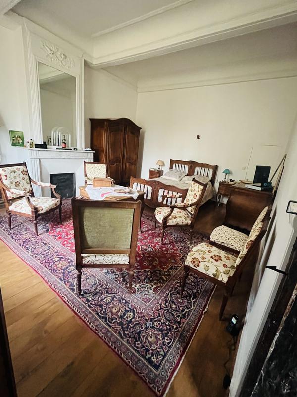 Maison traditionnelle - 380 m² - 10 pièces