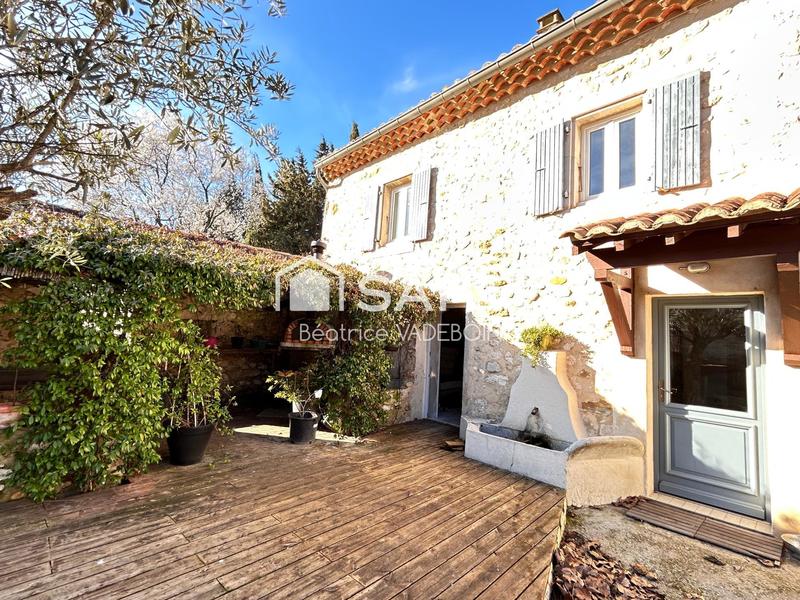 Maison - 200 m² - 5 pièces