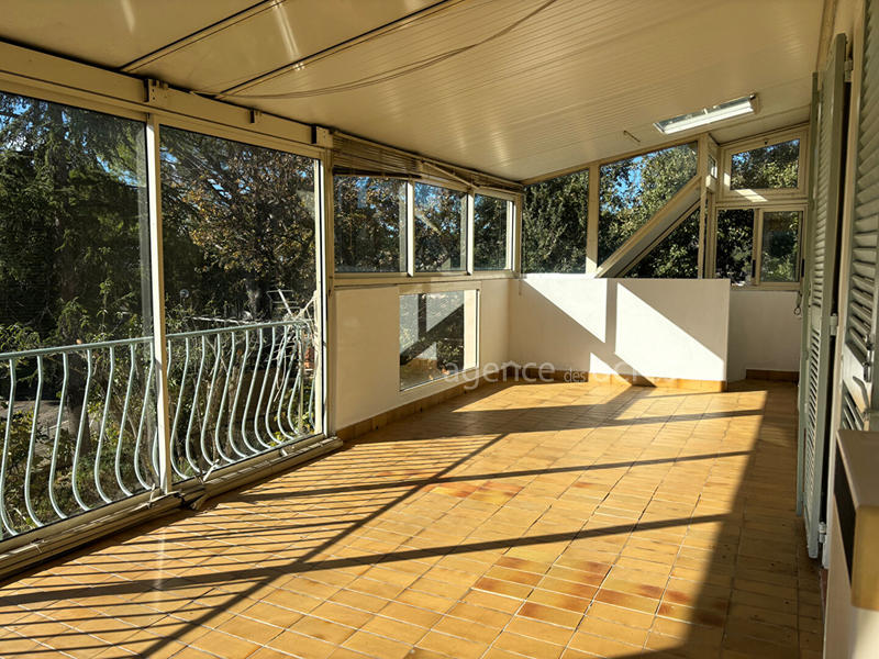 Maison - 174 m² - 9 pièces