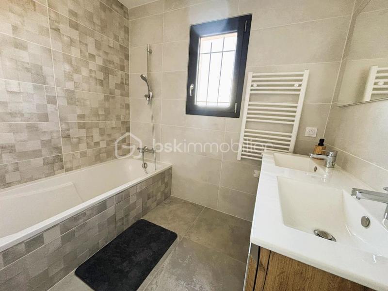 Villa - 95 m² - 4 pièces