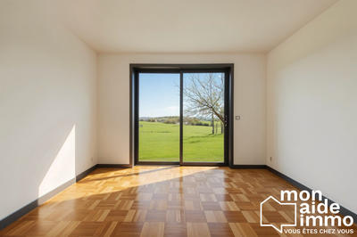 Maison - 600 m² - 9 pièces