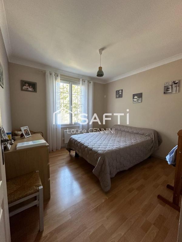 Maison - 92 m² - 5 pièces