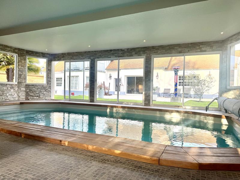 Maison - 480 m² - 10 pièces