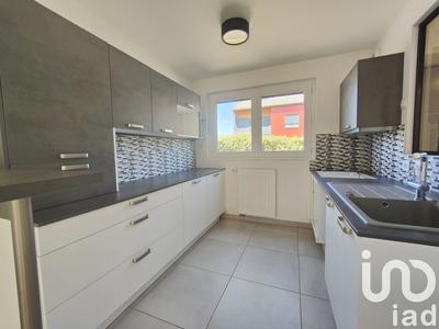 Maison - 94 m² - 5 pièces