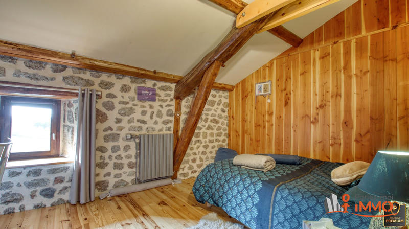 Maison - 320 m² - 12 pièces