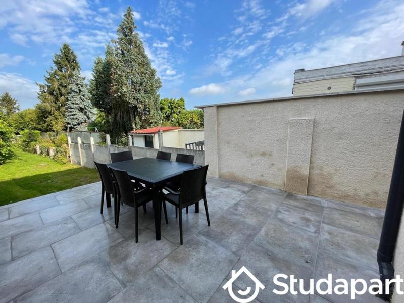 Chambre - 13 m² - 1 pièce