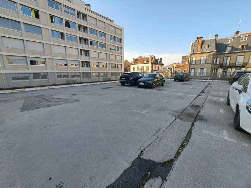 Parking / Garage - 1 m²