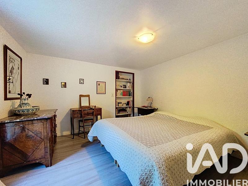 Maison - 210 m² - 7 pièces