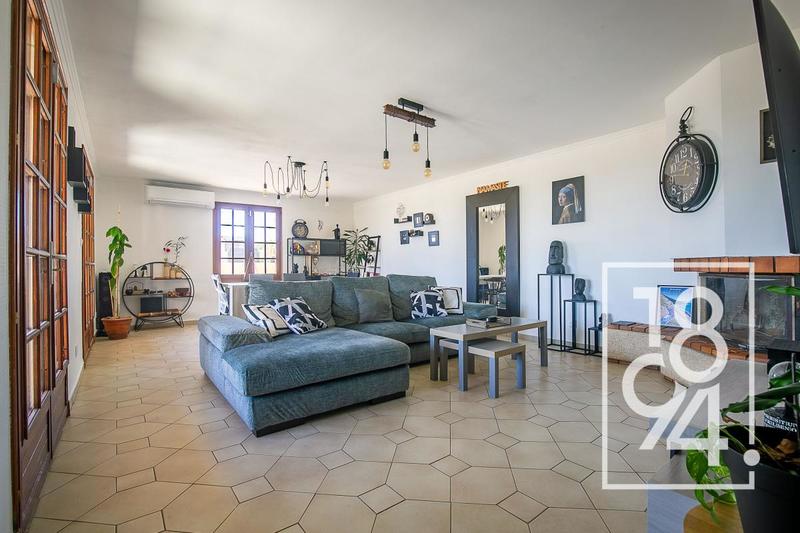 Maison - 180 m² - 6 pièces