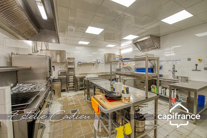 Château - 843 m² - 16 pièces