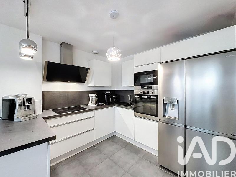 Maison - 92 m² - 5 pièces