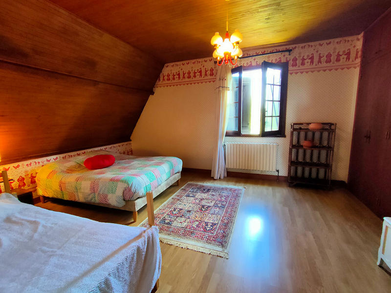 Maison - 170 m² - 7 pièces