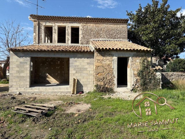 Maison ancienne - 266 m² - 6 pièces