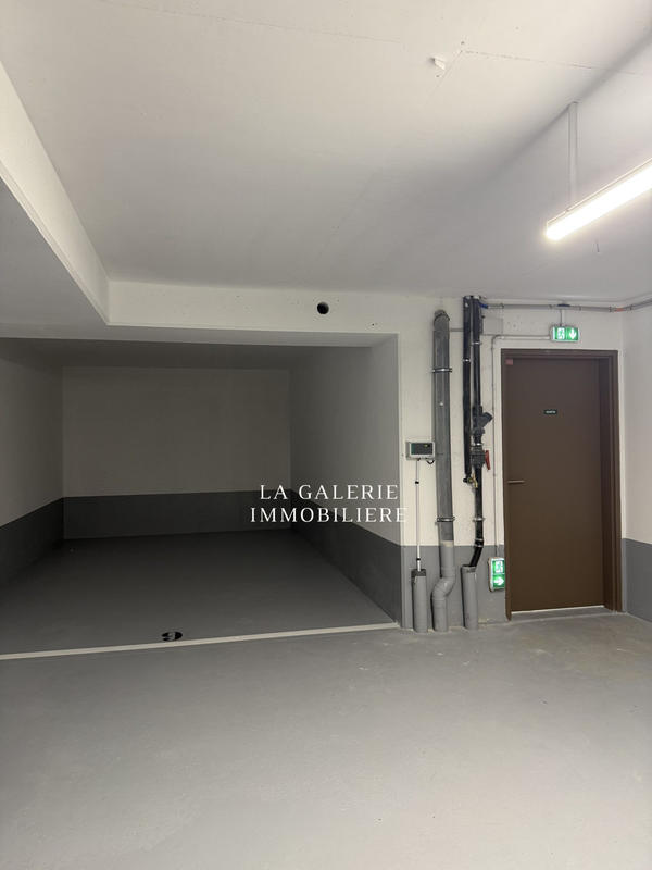 Parking / Garage - 14 m²