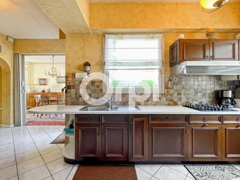 Maison - 187 m² - 7 pièces