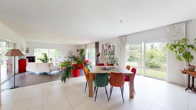 Maison - 228 m² - 6 pièces