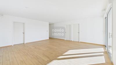Appartement - 98 m² - 5 pièces