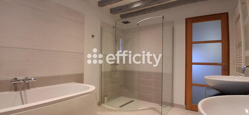 Longère - 206 m² - 6 pièces