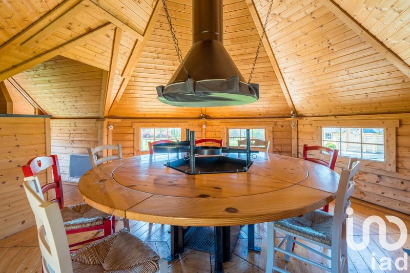 Maison - 360 m² - 14 pièces